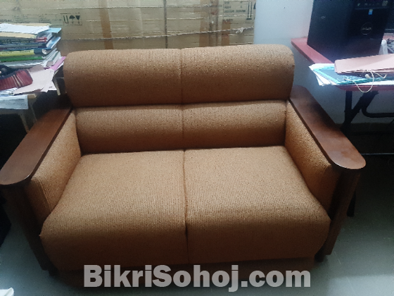 Sofa set সাথে সেন্টার টেবিল